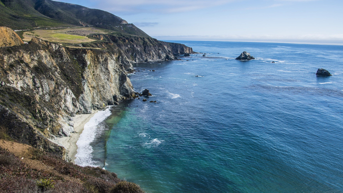 The rocky coast of the Big Sur near Bixby bridge, California, USA (700x393, 359Kb)