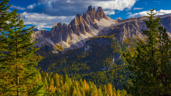 Croda da Lago e Lastoi de Formin mountains, Dolomites, Belluno district, Veneto, Italy (700x393, 458Kb)