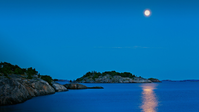Full moon over Baltic Sea, Åland Islands, Berghamn, Eckerö, Finland (700x393, 198Kb)