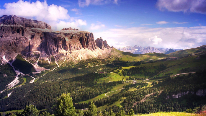Gardena Pass and the Sella Group in the Dolomites, Italy (700x393, 381Kb)
