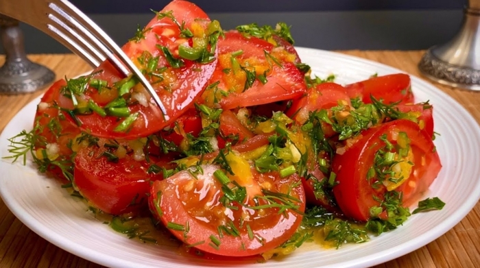 2835299_salat_iz_pomidorov1 (700x391, 223Kb)