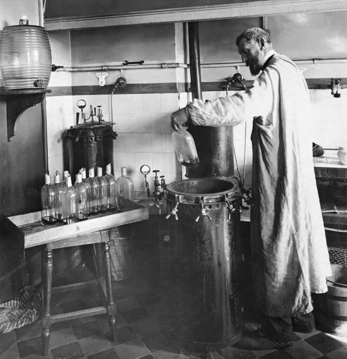франция Луи Пастер в своей лаборатории, Франция 1880 год (676x700, 283Kb)