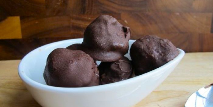 __opt__aboutcom__coeus__resources__content_migration__serious_eats__seriouseats.com__recipes__images__2013__07__20130729-260987-chocolate-icecream-bonbons-1fa521da06fe4b37bd4f7359c714c199 (700x351, 141Kb)