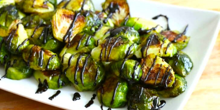 Roasted-Brussels-Sprouts-with-Balsamic-Reduction-Recipe-2-728x485 (700x350, 274Kb)