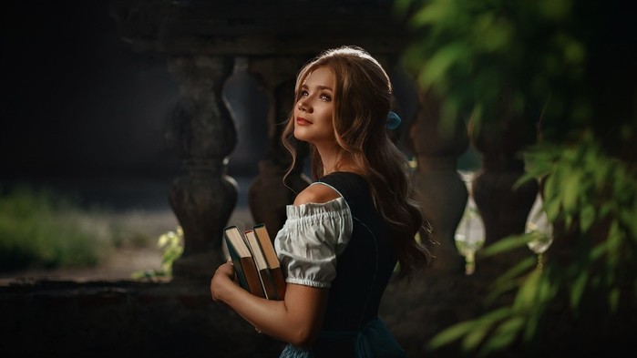 women-model-blonde-women-outdoors-dress-books-plants (700x393, 38Kb)