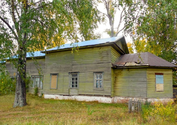 Старая Чекалда. Церковь Николая Чудотворца, 1875 г. (фото 1) (700x494, 453Kb)