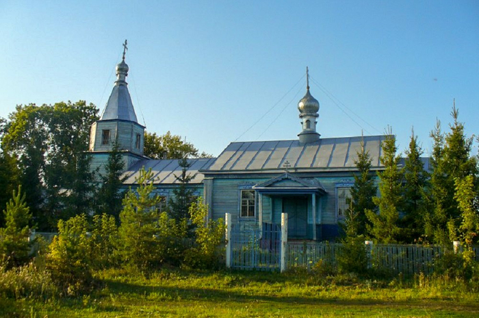 Новое Ильмово. Церковь Димитрия Солунского, 1861 г. (700x464, 372Kb)