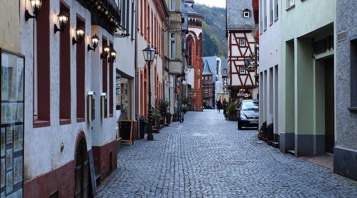 bacharach-is-closed-7 (900x588, 84Kb)