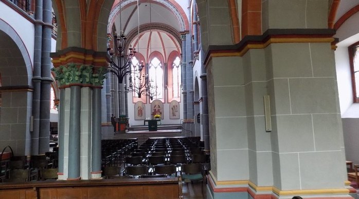 St. Peter Kirchet-church (900x588, 56Kb)