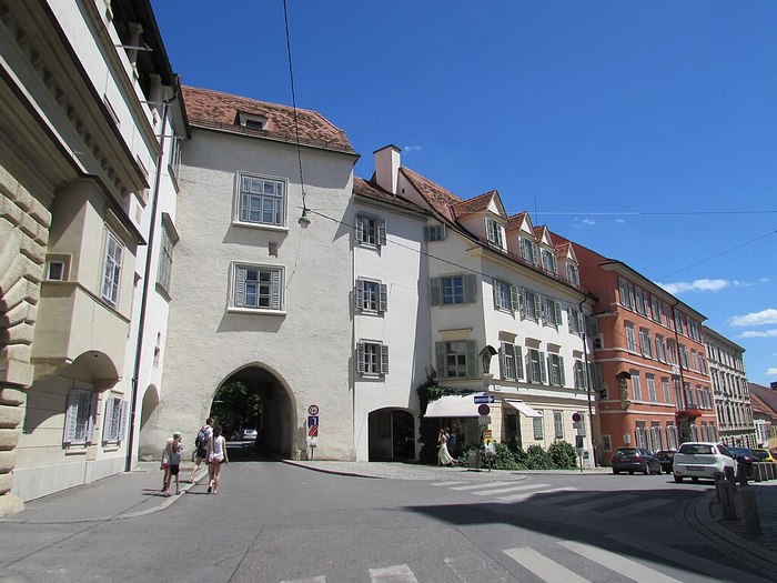 Burgtor_Graz2 (900x725, 93Kb)