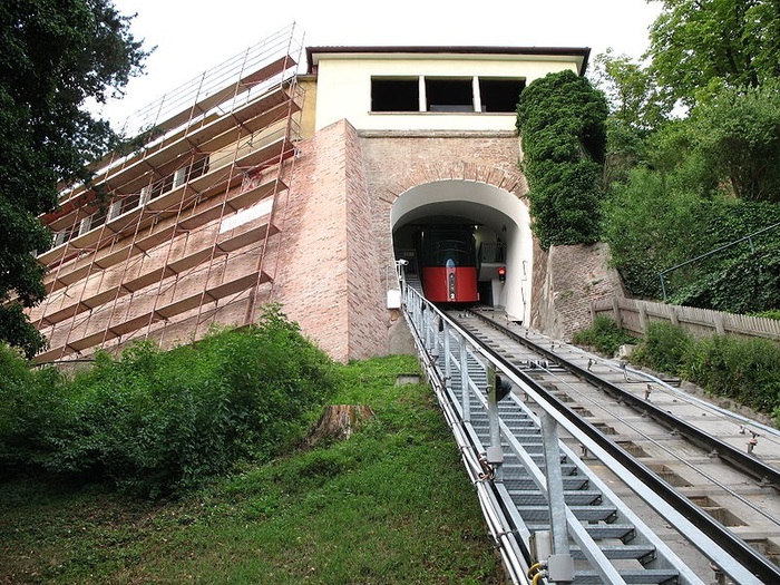 Graz_-_Schlossbergbahn (900x725, 215Kb)