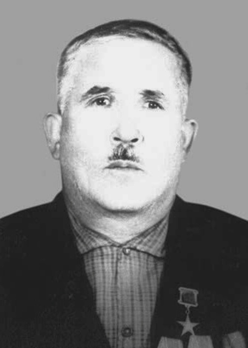 1906Aliev_Murshud_Mikail_ogly (499x700, 86Kb)