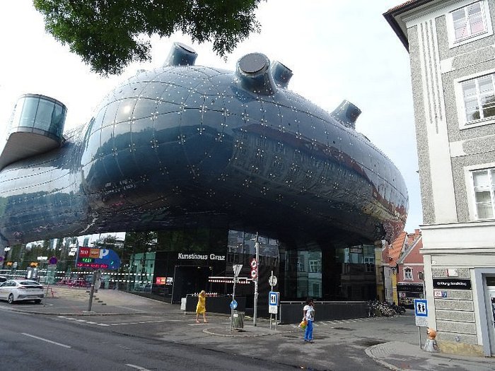 kunsthaus-graz (900x725, 106Kb)