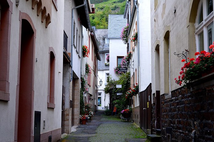 Bacharach_Street (900x665, 98Kb)