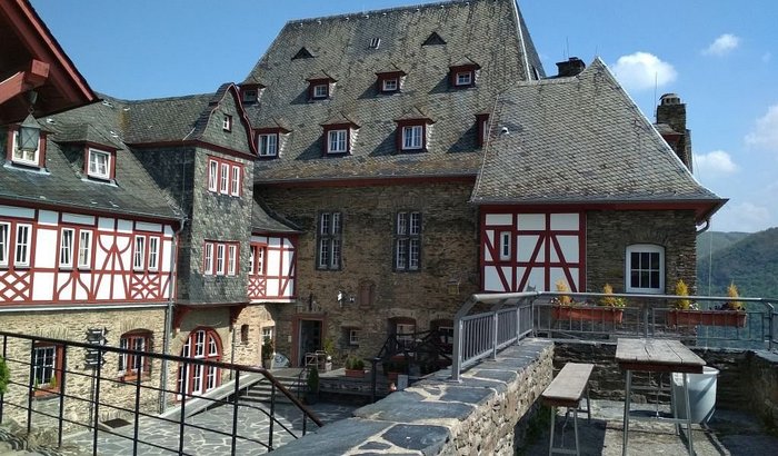 burg-stahleck0 (900x610, 94Kb)