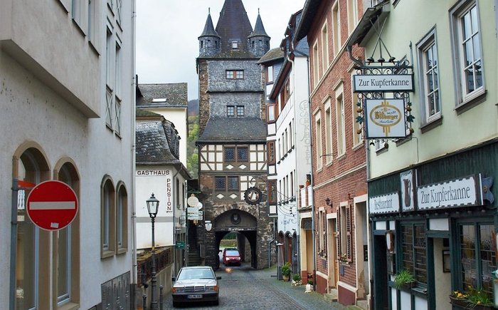bacharach-is-closed-2 (900x635, 89Kb)