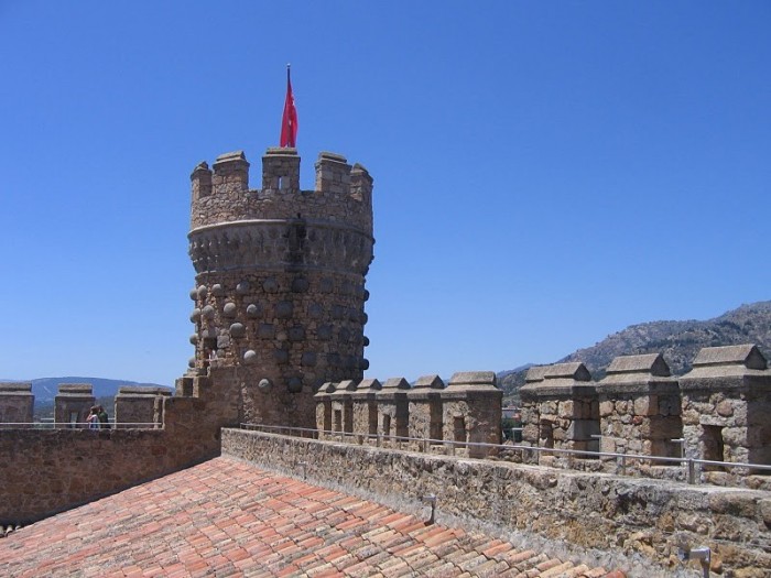 Замок в Мансанарес Эль Реал 94345
