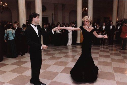 принцесса Диана танцует с Джоном Траволтой 
