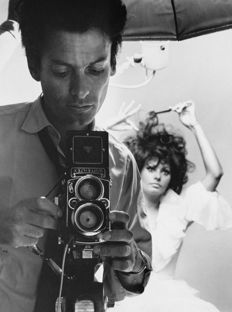 знаменитейший фотограф Ричард Аведон и его модель Софи Лорен, 1966 