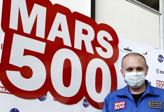 Алексей Ситев из России, участник эксперимента Mars500. Эксперимент по имитации миссии на Марс, Mars500 в Москве, 3 июня 2010 года.