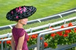 Пятидневные Королевские скачки (Royal Ascot) в Аскот, Англия, 15-19 июня 2010 года.