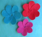 цветочки-украшения из ткани 1821995_thumb_feltorama-tutorial-gluing-petals