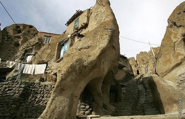 Laleh Kandovan   , .