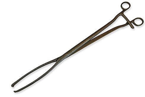  Иоанна Грозная Tire-Tete Эти инструменты аборта использовались, чтобы схватить внутреннюю и внешнюю части головы ребенка, вонзая один из концов инструмента в череп. Зубцы захватывают череп, позволяя извлечь его.
