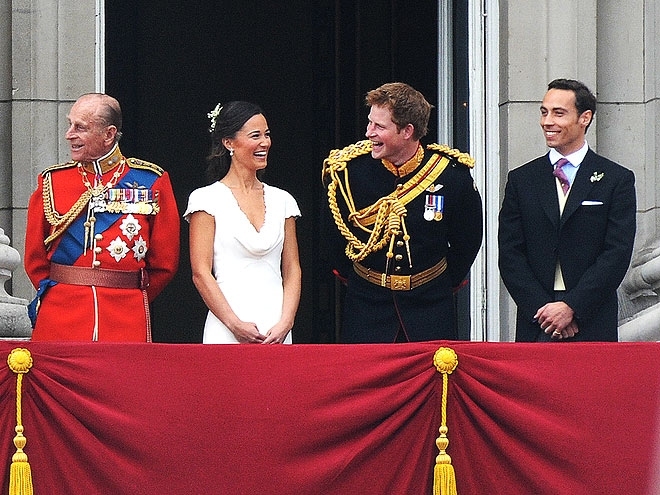 Prince William and his bride Princess Catherine appear at the balcony of Buckingham Palace along with Queen Elizabeth, Prince Philip, Prince Harry, Pippa Middleton and James Middleton after their wedding ceremony in London, UK on April 29, 2011. Photo by 