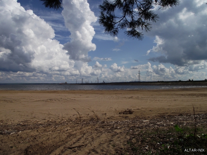 Берег Воткинского водохранилища