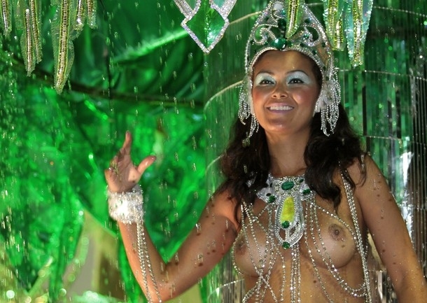 Карнавал в Сан-Паулу (Carnival in Sao Paulo), Бразилия, 17-18 февраля 2012 года.