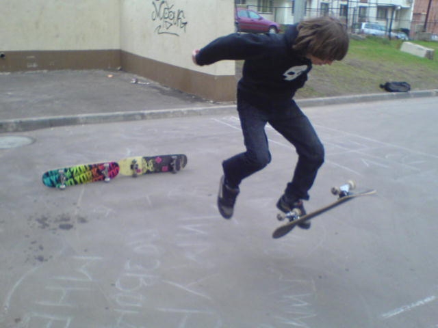  (640x480, 34Kb)