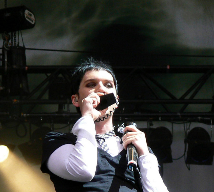 24289231_brian278do2 (699x627, 136Kb)