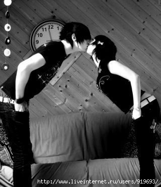 emo_kisses_by_dunkler_13 (320x371, 20Kb)