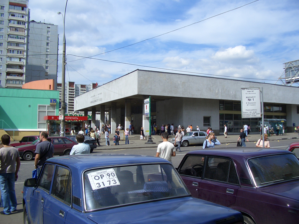 Москва медведково бабушкинская. Медведково 2000 год. Рынок в Медведково в 90. Район Медведково в 90е. Медведково 90 годы.