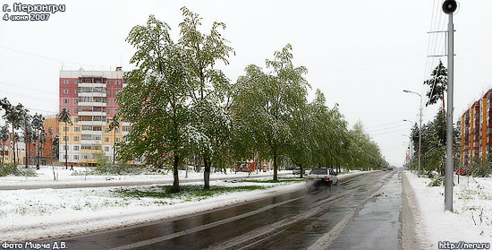 Погода в нерюнгри на 3 дня. Нерюнгри снег летом. Якутск снег летом. Нерюнгри 2007 год. Заснеженная Якутия Нерюнгри.
