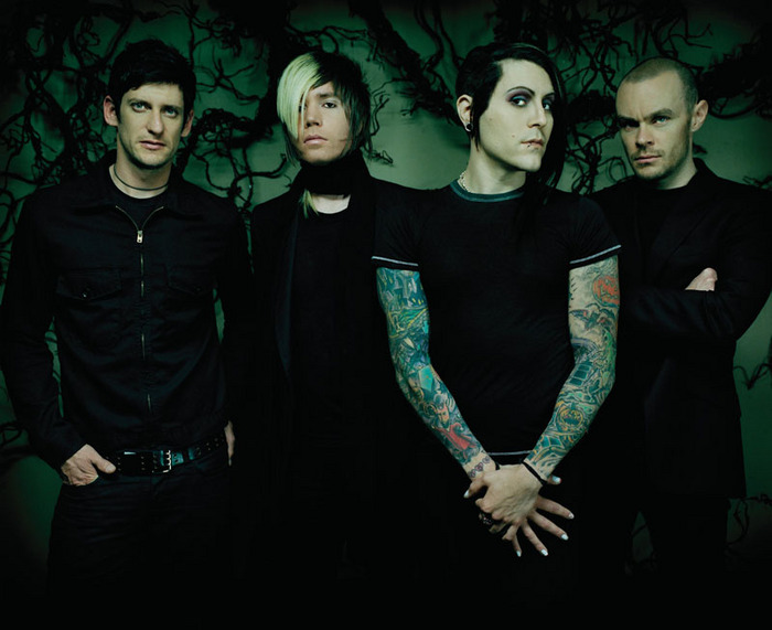 17123218_afi20060425104827669 (700x571, 94Kb)