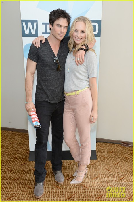 ian-somerhalder-comic-con-wired-cafe-with-candice-accola-01 (466x700, 85Kb)