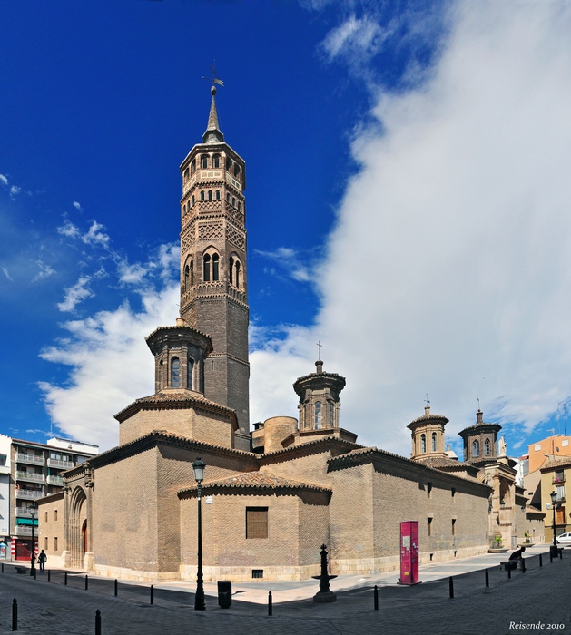 1024px-Zaragoza_-_Iglesia_de_Santa_Isabel_de_Portugal_de_Zaragoza_-_Fachada (629x700, 193Kb)