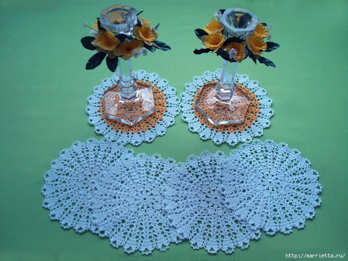 Две ярких мини-салфетки крючком: схемы вязания от Камиллы
