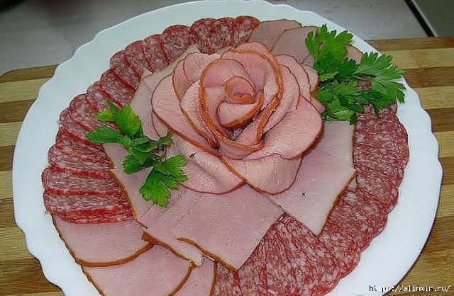 5283370_kolbasa_ykrashenie (640x418, 216Kb)