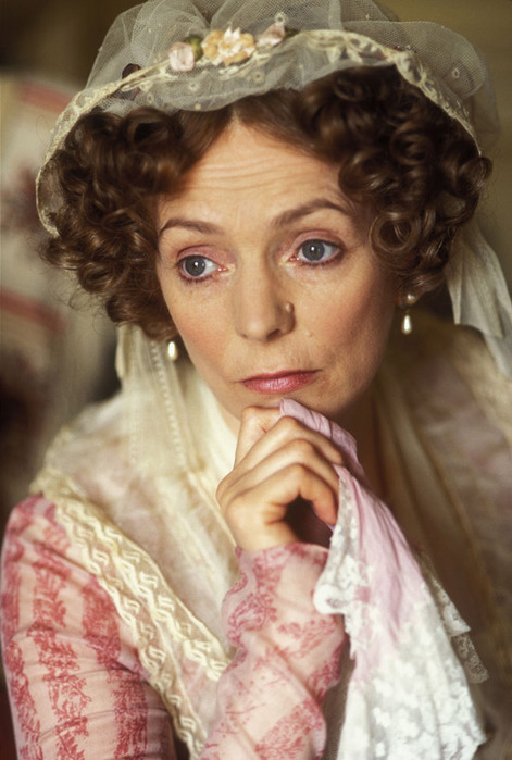 the character of elizabeth bennet Pride & prejudice: character analysis 22/01/2013 22/01/2013 elizabeth bennet, lizzy, is the main character of the novel and her fiesty nature, opinions. the character of elizabeth bennet Pride & prejudice: character analysis 22/01/2013 22/01/2013 elizabeth bennet, lizzy, is the main character of the novel and her fiesty nature, opinions.