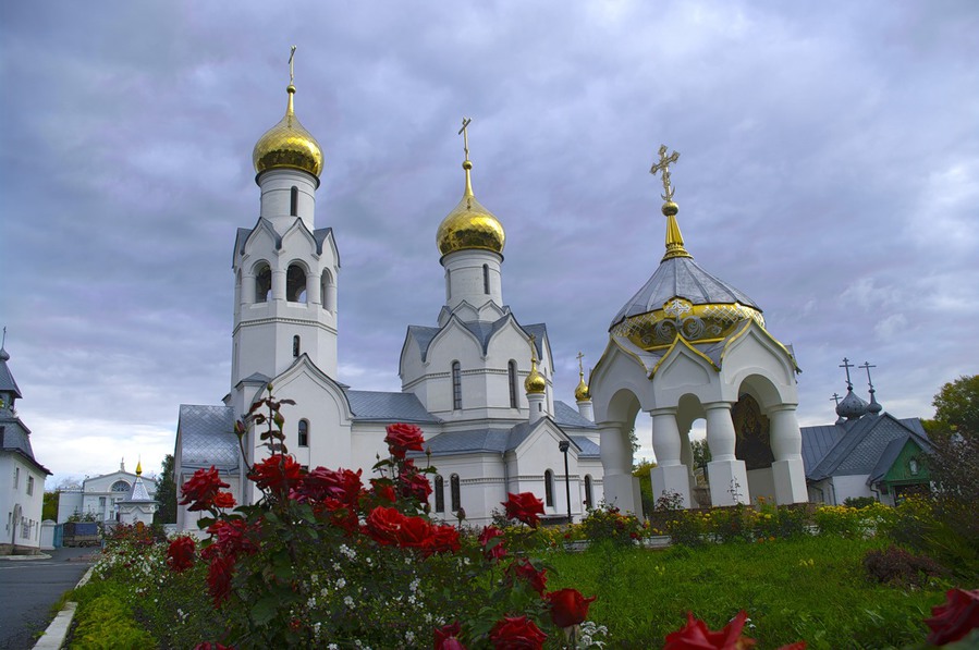 Церковь на обьгэсе фото