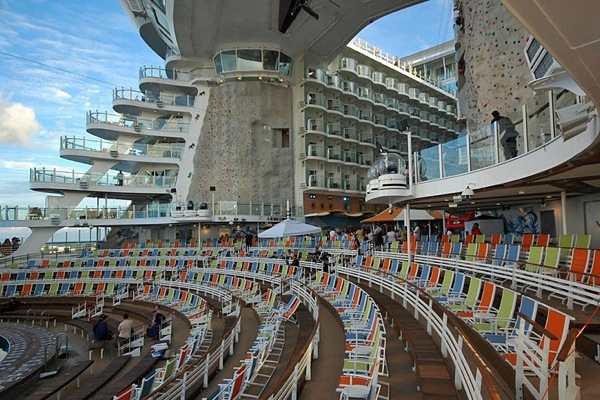 oasis_of_the_seas_30 (600x400, 234Kb)