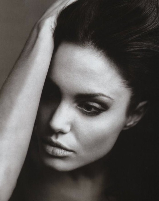 angelina_jolie (557x700, 62Kb)