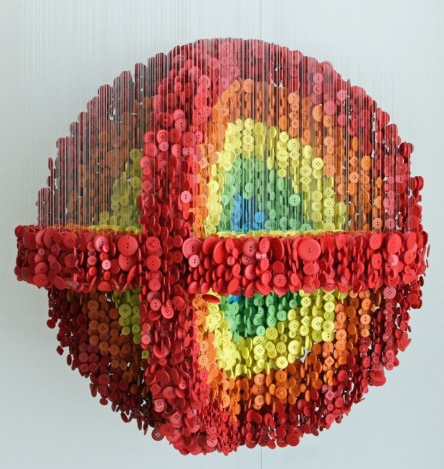 Buttons-Sculptures-by-Augusto-Esquivel11-640x675 (640x675, 269Kb)