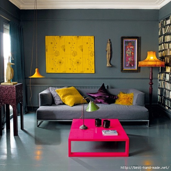 gray-living-room-with-bright-accents (550x550, 198Kb)