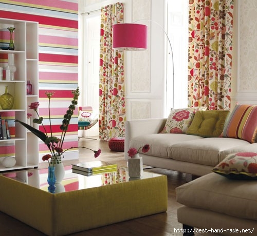 living-room-with-colorful-stripes-and-flowers (500x460, 143Kb)