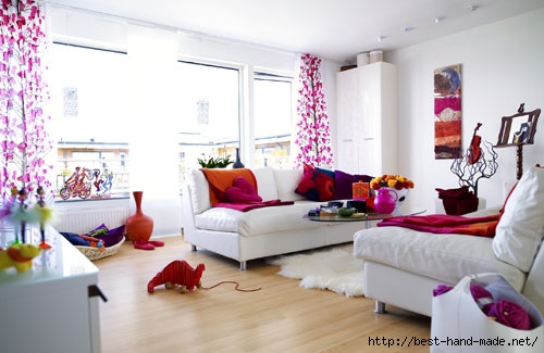 white-living-room-with-pink-and-orange-accents (500x325, 107Kb)