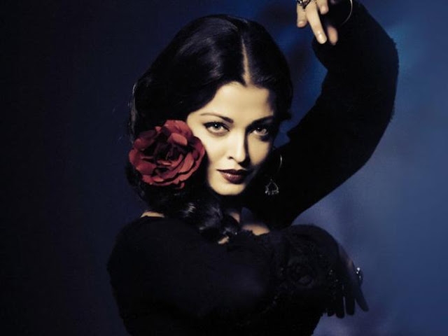 Aishwarya Rai In Guzaarish Movie Stills (2) (640x480, 85Kb)